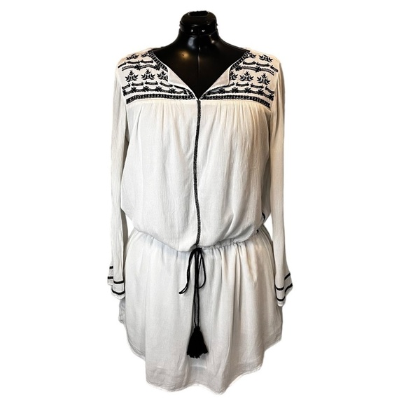 Gap Long Sleeve Embroidered Dress with Waist Tassel in White & Navy - Picture 3 of 12